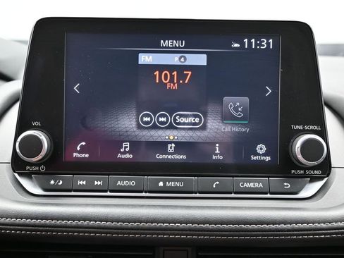 Used 2025 Nissan Rogue SV AWD/4WD image 32