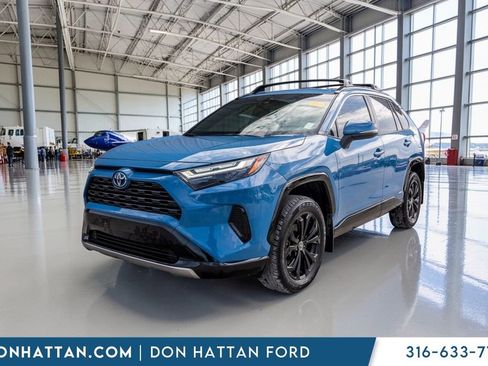 Used 2024 Toyota RAV4 SE image 21