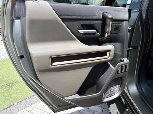 Used 2024 GMC Hummer EV 3X AWD/4WD image 13