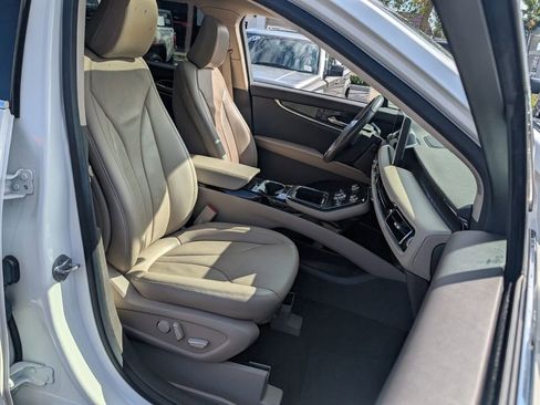 Certified 2022 Lincoln Nautilus Reserve image 17