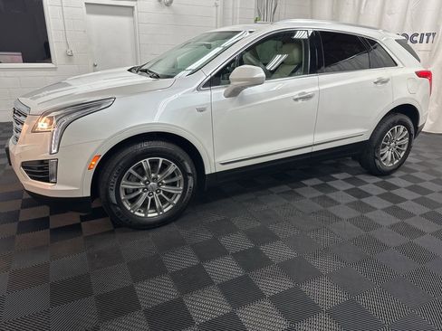 Used 2017 Cadillac XT5 Luxury w/ Driver Awareness Package image 5