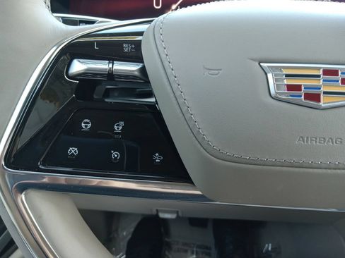 Used 2026 Cadillac Escalade Platinum Sport AWD/4WD image 22