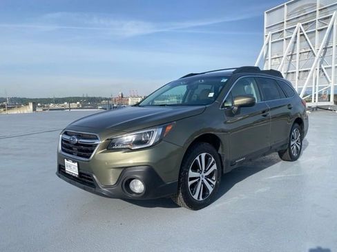 Used 2019 Subaru Outback 2.5i Limited AWD/4WD image 4