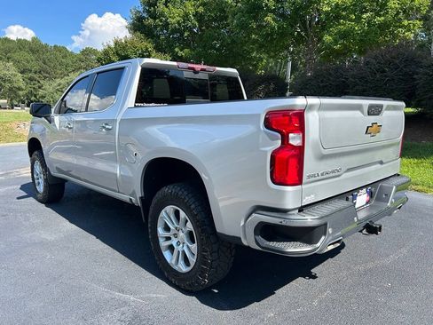Used 2022 Chevrolet Silverado 1500 LTZ w/ LTZ Premium Package AWD/4WD image 23