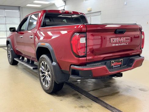 Used 2024 GMC Canyon Denali AWD/4WD image 8