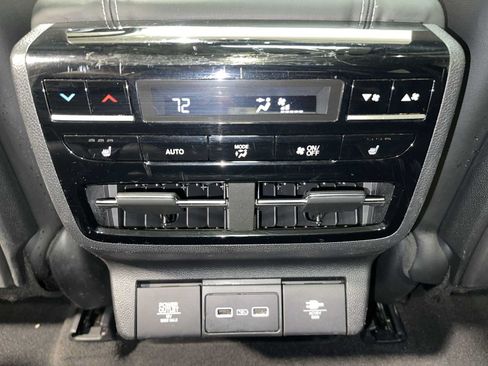 Used 2023 Acura MDX SH-AWD w/ Advance Package image 25