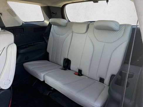 Used 2023 Hyundai Palisade Calligraphy image 16