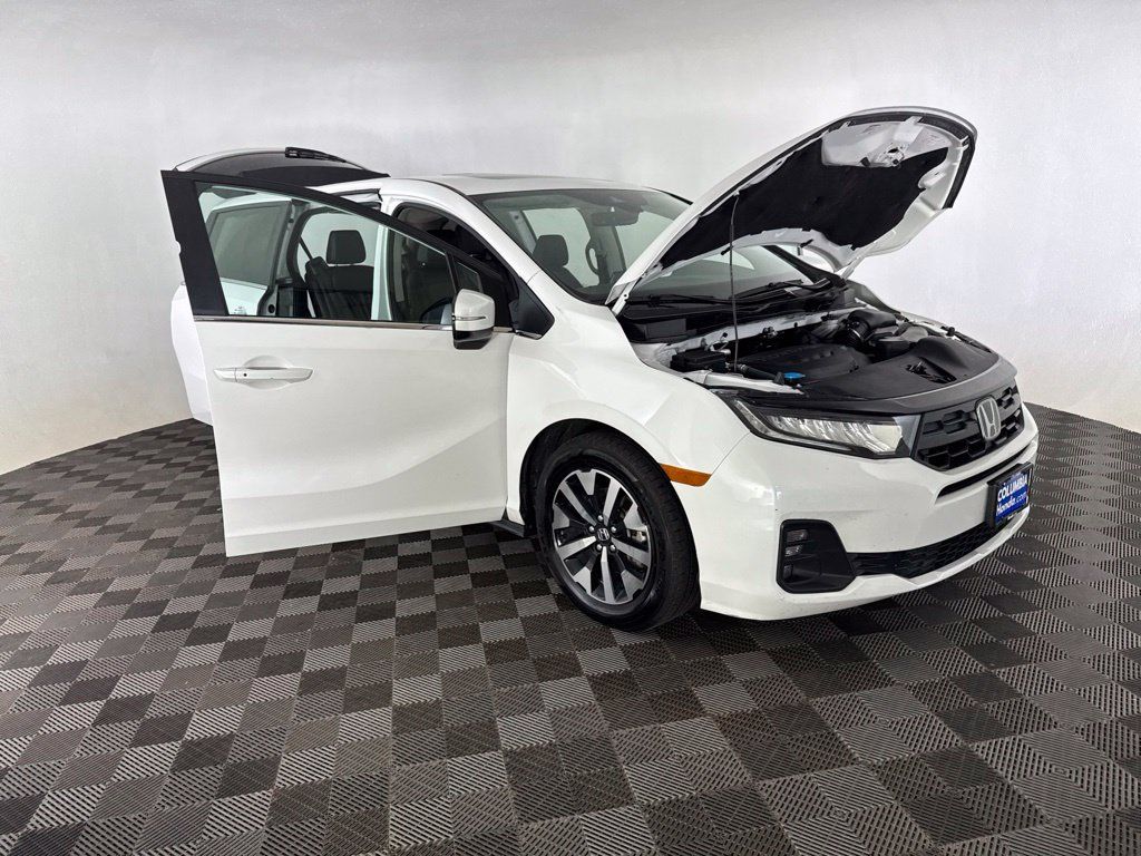 Used 2025 Honda Odyssey EX-L image 13