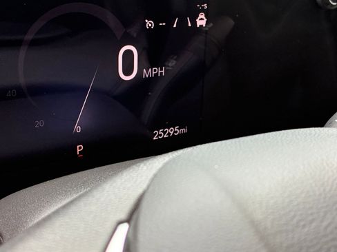 Used 2025 Buick Encore GX Preferred FWD image 39