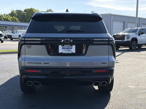 Used 2024 Chevrolet Traverse RS w/ LPO, Floor Liner Package image 11
