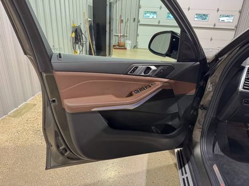 Used 2021 BMW X5 xDrive40i w/ Convenience Package AWD/4WD image 10