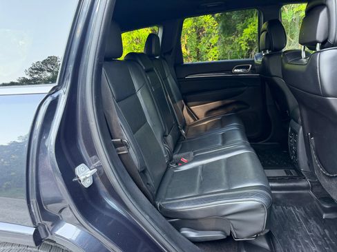 Used 2015 Jeep Grand Cherokee Overland AWD/4WD image 12