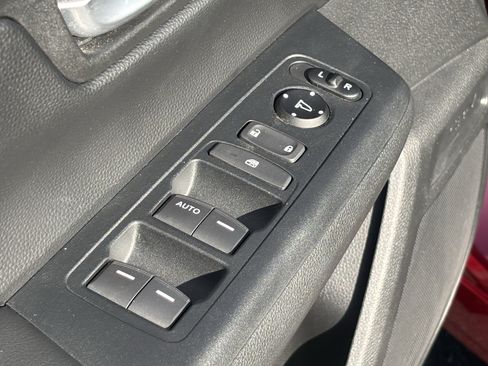 Used 2024 Honda CR-V LX image 16