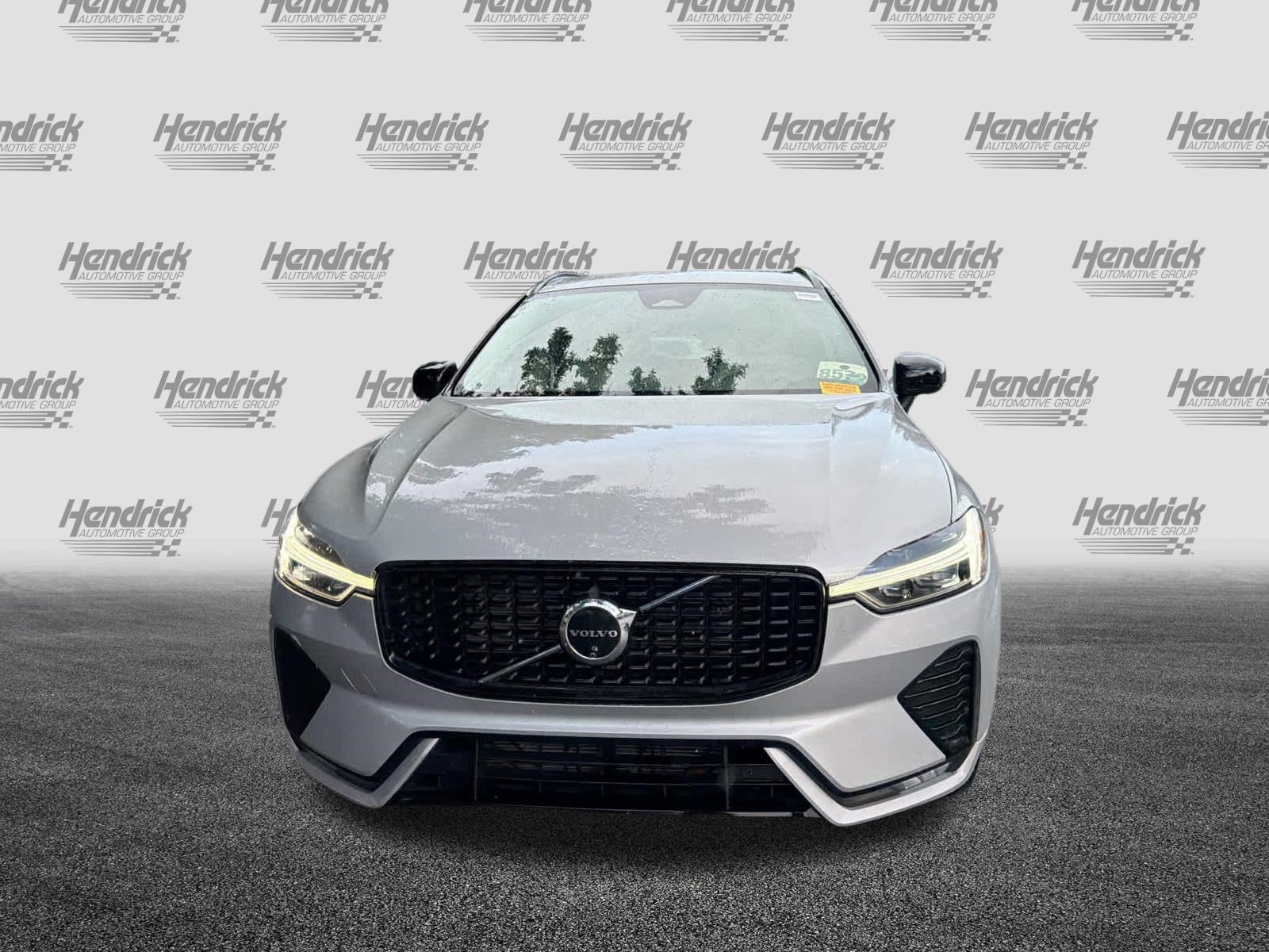 Used 2024 Volvo XC60 B5 Plus w/ Protection Package Premier AWD/4WD image 5