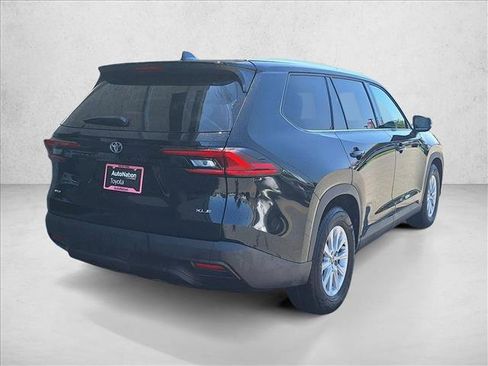 Used 2025 Toyota Grand Highlander AWD image 5