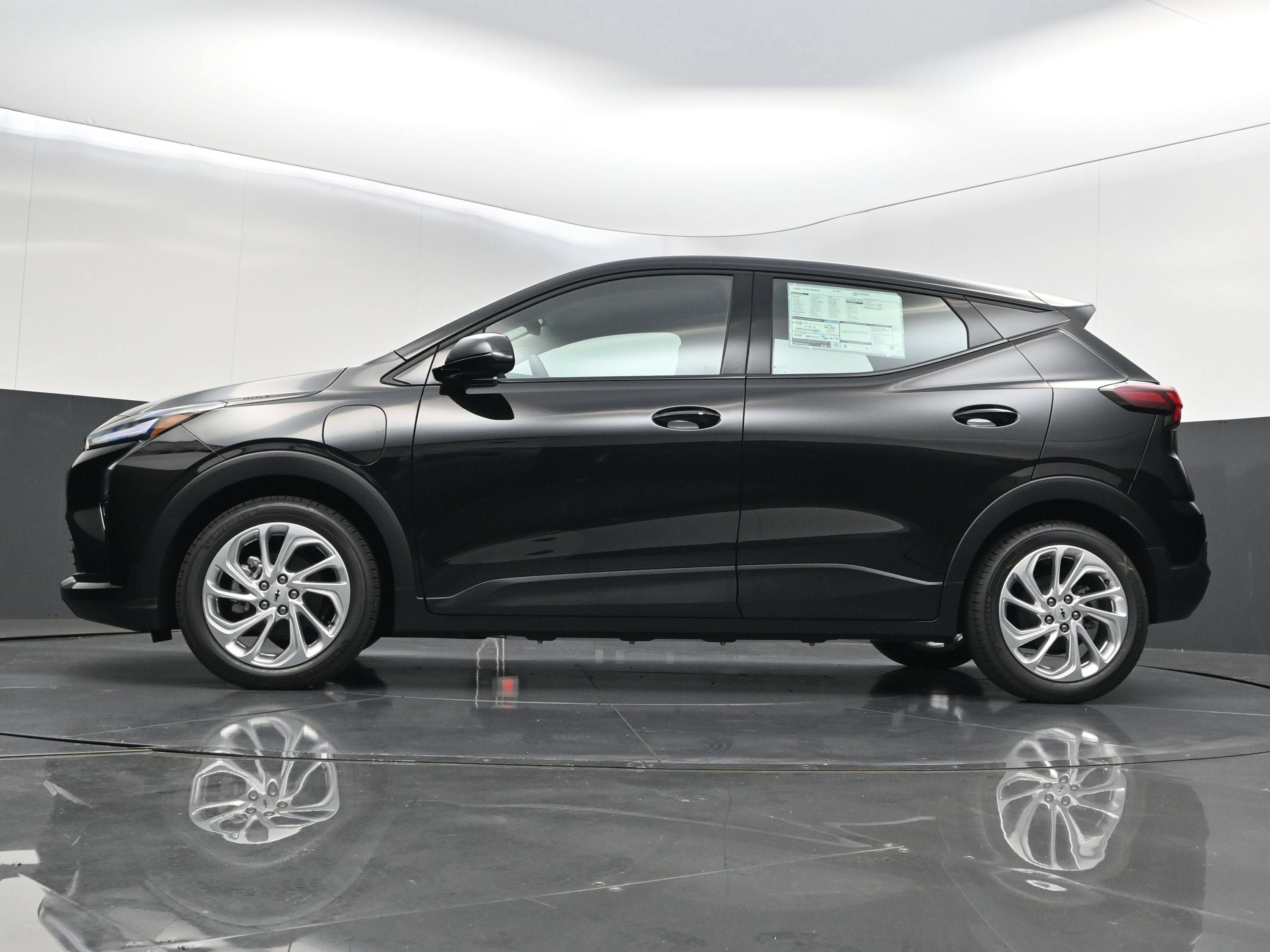 New 2027 Chevrolet Bolt LT w/ Comfort Package FWD image 38
