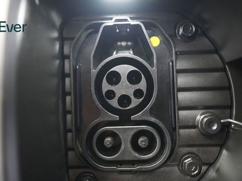 Used 2025 Hyundai Ioniq 6 SEL RWD image 10