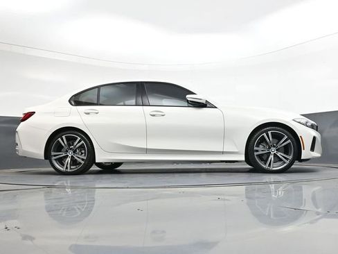 Used 2023 BMW 330i Sedan w/ Premium Package image 35