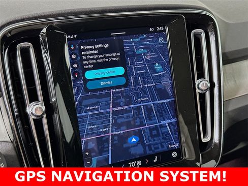 Used 2025 Volvo XC40 B5 Plus image 16