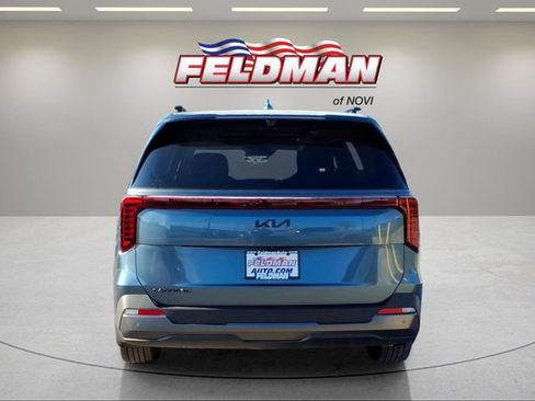 Used 2025 Kia Carnival SX Prestige FWD image 4