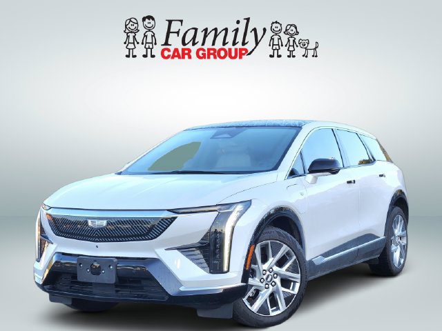 Used 2025 Cadillac Optiq Luxury 1 w/ LPO, Floor Liner Package AWD/4WD image 1
