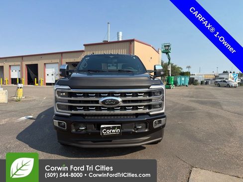 Used 2024 Ford F250 Platinum AWD/4WD image 2