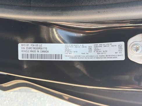 Used 2025 Chrysler Pacifica Select FWD image 55