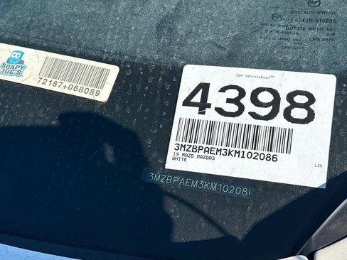 Used 2019 MAZDA MAZDA3 Premium image 3