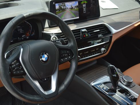Certified 2023 BMW 530i xDrive w/ Premium Package AWD/4WD image 26