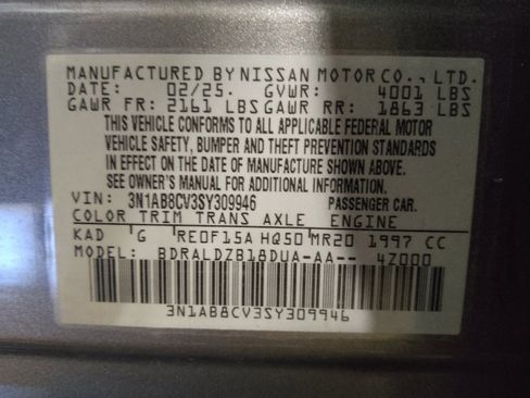 Used 2025 Nissan Sentra SV FWD image 33