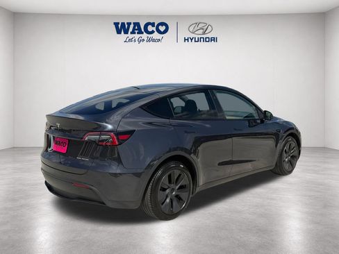 Used 2024 Tesla Model Y Long Range AWD/4WD image 8