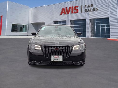 Used 2023 Chrysler 300 S image 2