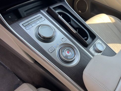 Used 2023 Genesis GV80 2.5T w/ Prestige 20" Package image 18