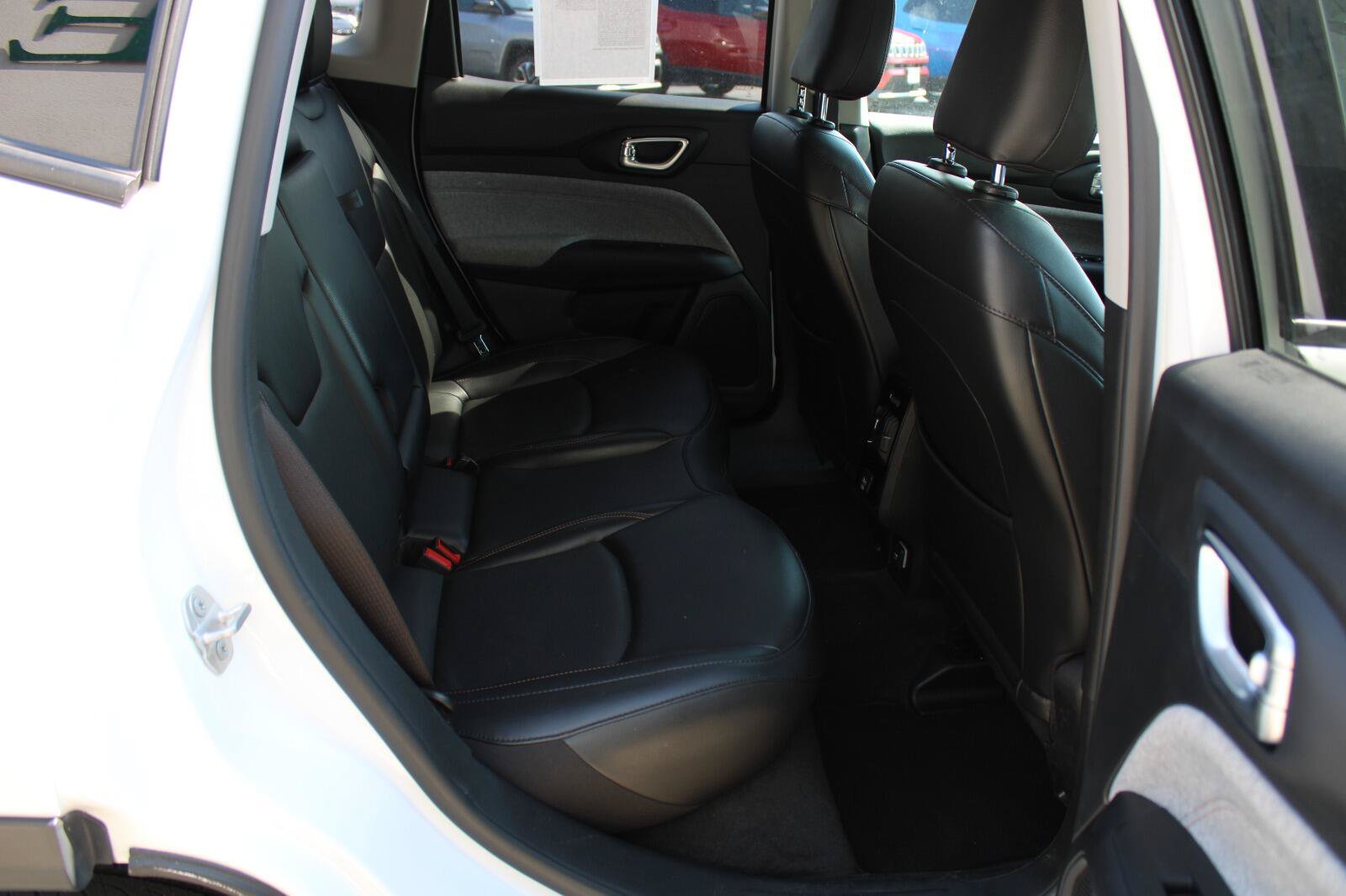 Used 2022 Jeep Compass Latitude AWD/4WD image 24