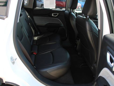 Used 2022 Jeep Compass Latitude AWD/4WD image 24