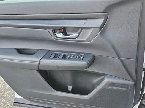 Used 2025 Honda CR-V LX image 30