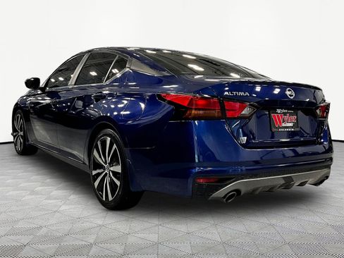 Used 2019 Nissan Altima 2.5 SR FWD image 4