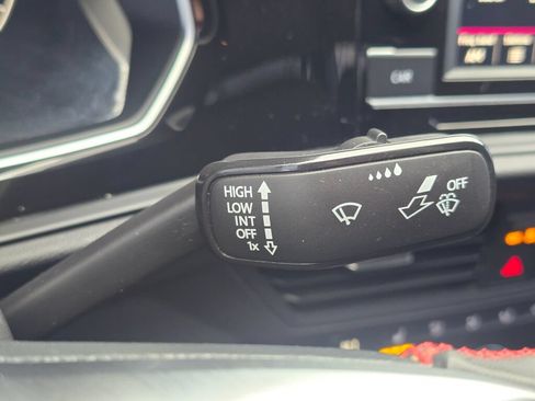 Used 2019 Volkswagen Jetta GLI FWD image 32