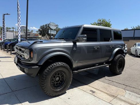 Used 2024 Ford Bronco Outer Banks AWD/4WD image 8