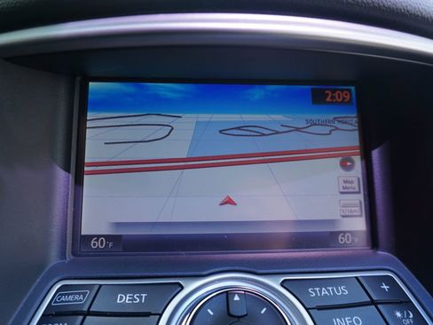 Used 2017 INFINITI QX50 2WD w/ Premium Plus Package image 8