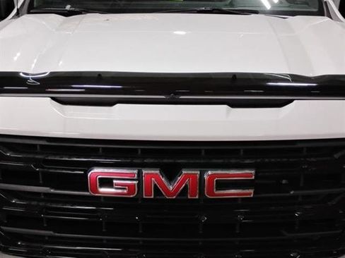 New 2025 GMC Sierra 1500 Elevation image 33