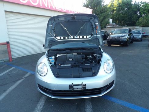 Used 2013 Volkswagen Beetle 2.5 FWD image 11