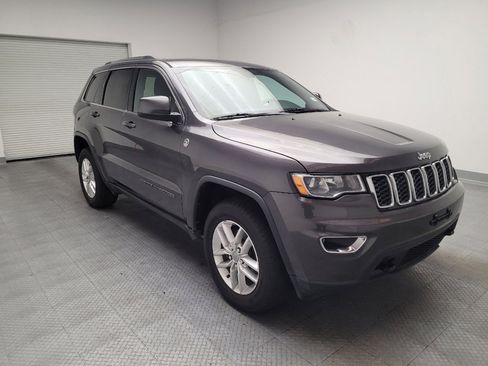 Used 2017 Jeep Grand Cherokee Laredo w/ Quick Order Package 23E AWD/4WD image 13