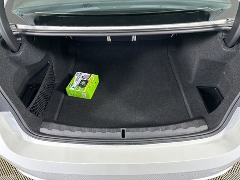 Used 2025 BMW 330i Sedan w/ Convenience Package image 30