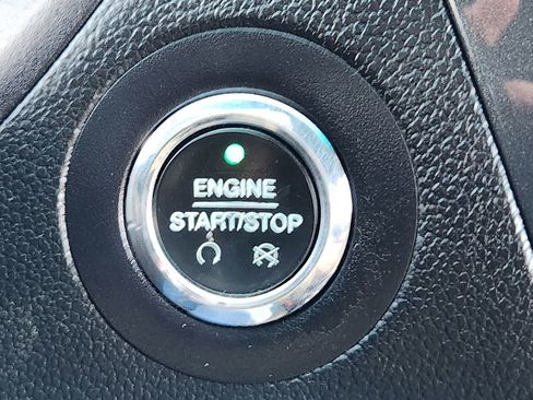 Used 2016 Ford Explorer Limited image 22