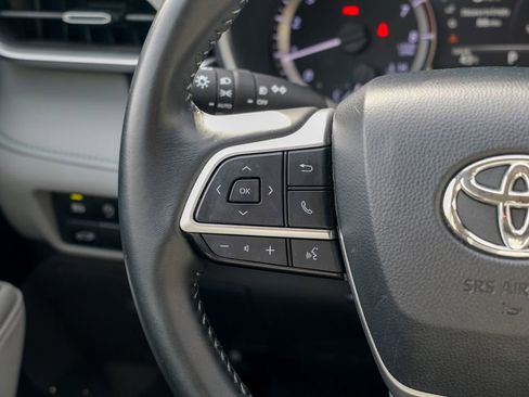 Used 2023 Toyota Highlander XLE image 45