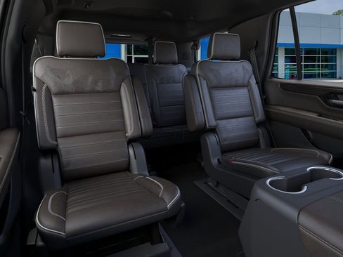 New 2026 GMC Yukon Denali Ultimate AWD/4WD image 17