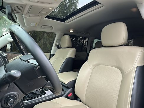 Used 2023 INFINITI QX80 Premium Select w/ Cargo Package image 14