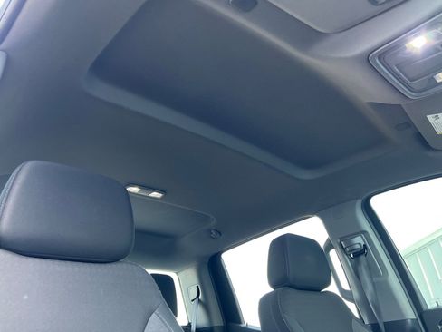 Used 2025 Chevrolet Silverado 1500 LT image 18