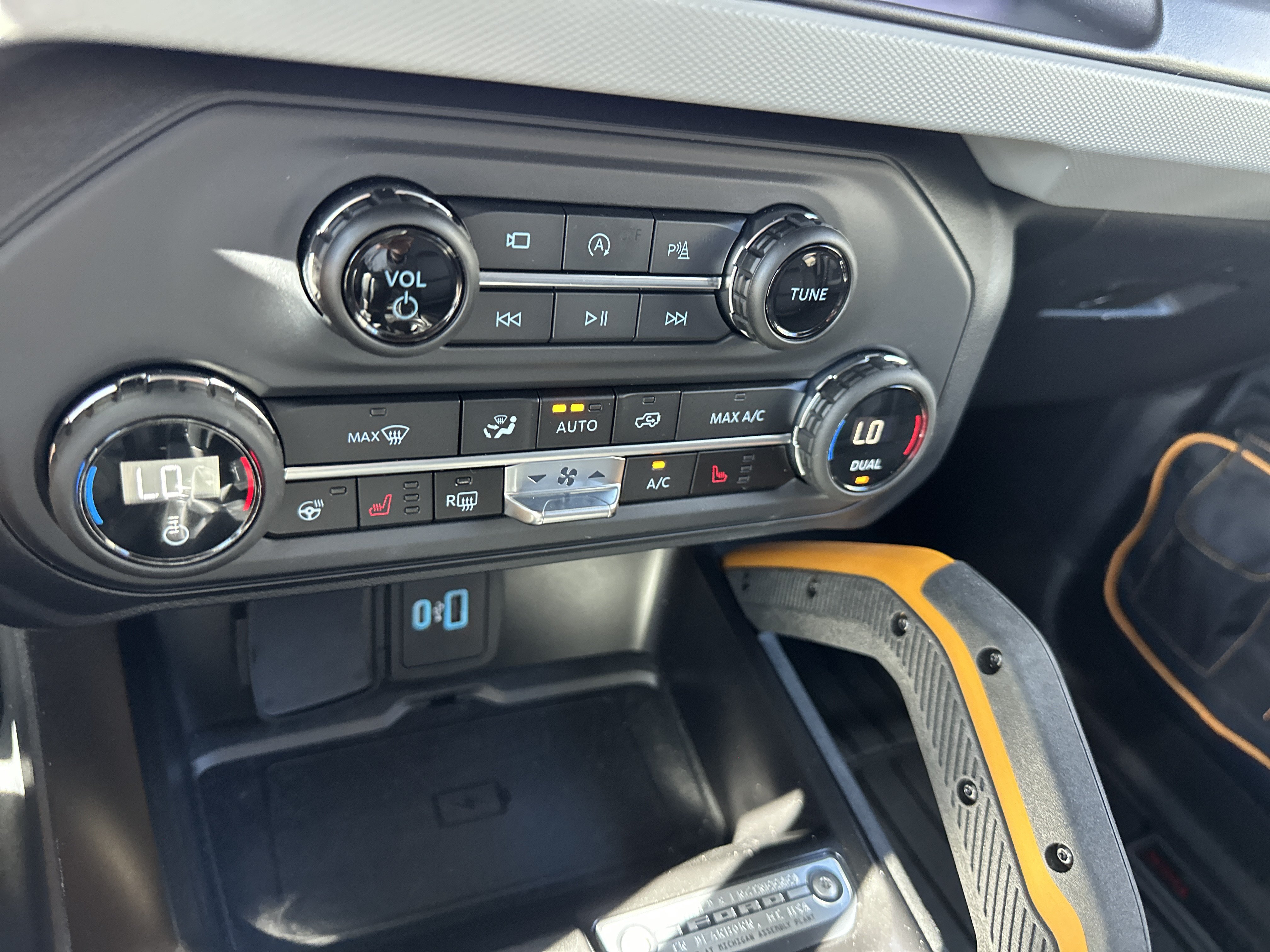 Used 2023 Ford Bronco Badlands AWD/4WD image 19